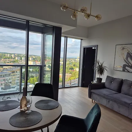 Apartment Hanza Tower Prestige Skyline 13th Floor With Balcony *