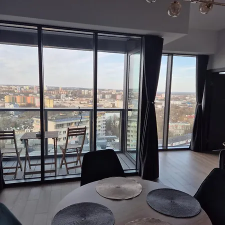 Hanza Tower Prestige Skyline 13th Floor With Balcony Apartamento