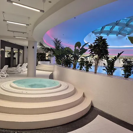 Hanza Tower Prestige Skyline 13th Floor With Balcony Apartamento *