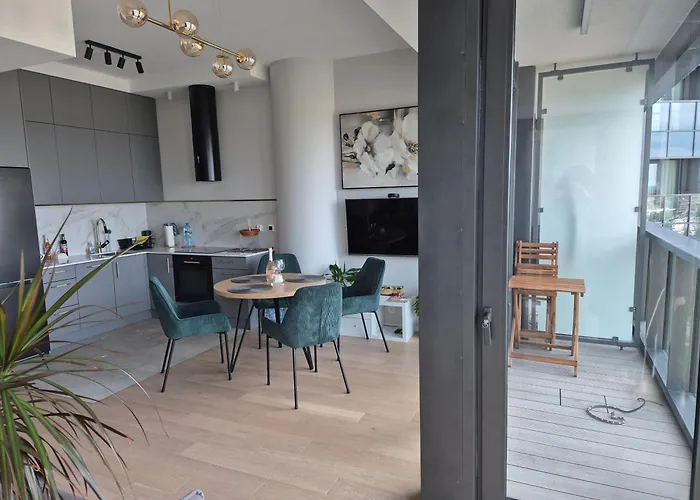 Hanza Tower Prestige Skyline 13th Floor With Balcony Apartamento Estetino