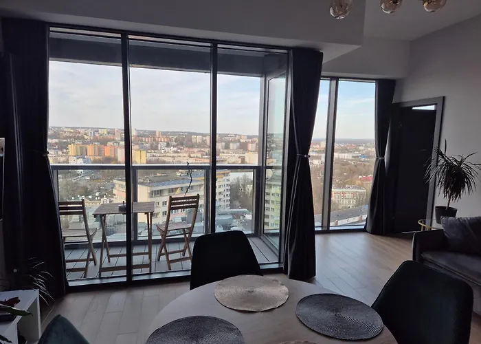 Hanza Tower Prestige Skyline 13th Floor With Balcony Apartamento